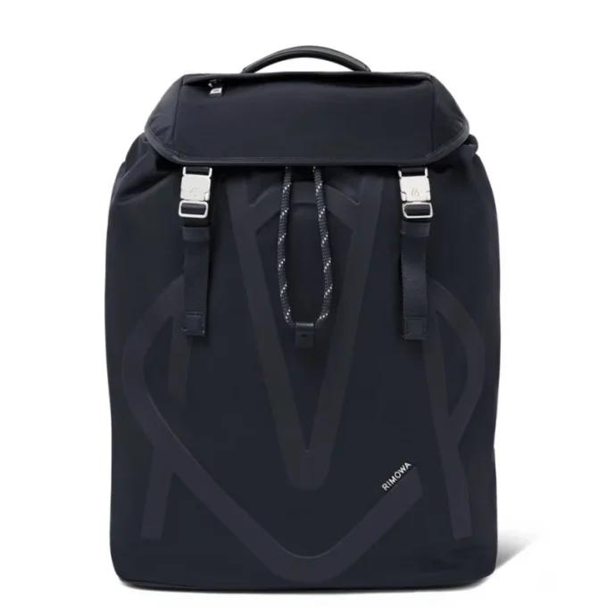 Signature Flap aus ECONYL®-Nylon Rucksack Signature Flap aus ECONYL®-Nylon Rucksack