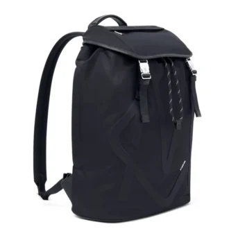 Signature Flap aus ECONYL®-Nylon Rucksack