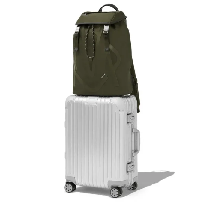 Signature Flap aus ECONYL®-Nylon Rucksack Signature Flap aus ECONYL®-Nylon Rucksack